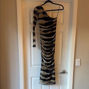 One-Shoulder Black and Beige Dress